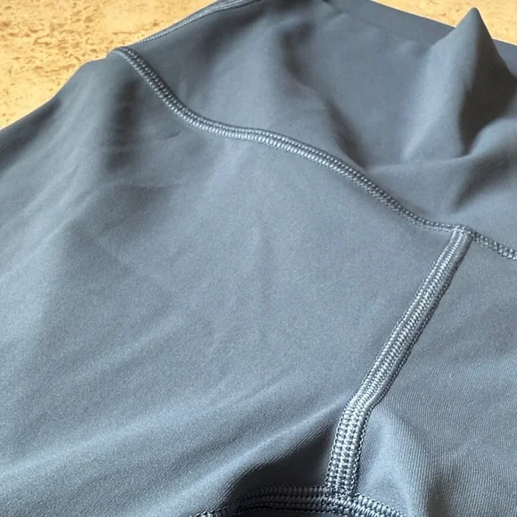 Lot of Lululemon Wunder Under Crop High Rise 21" Stripe Black White Blue Sz 4 - Picture 11 of 12